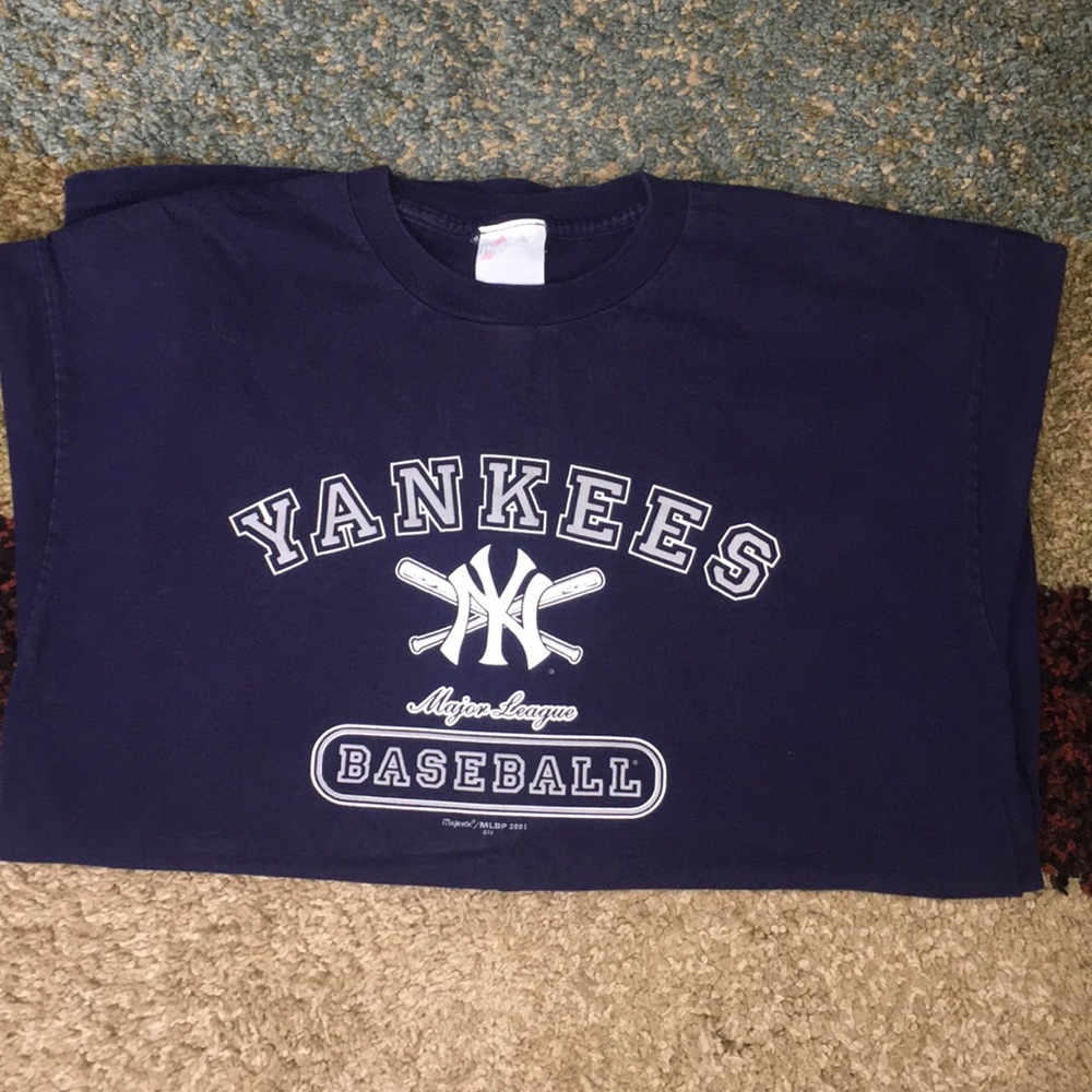 Vintage Yankees shirt